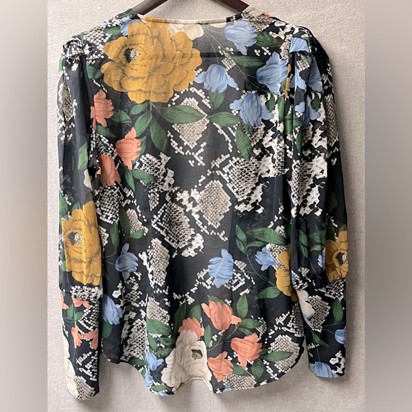 Cabi Snake Charmer Blouse - Picture 6 of 11